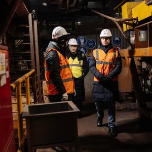 Групповое фото на объекте